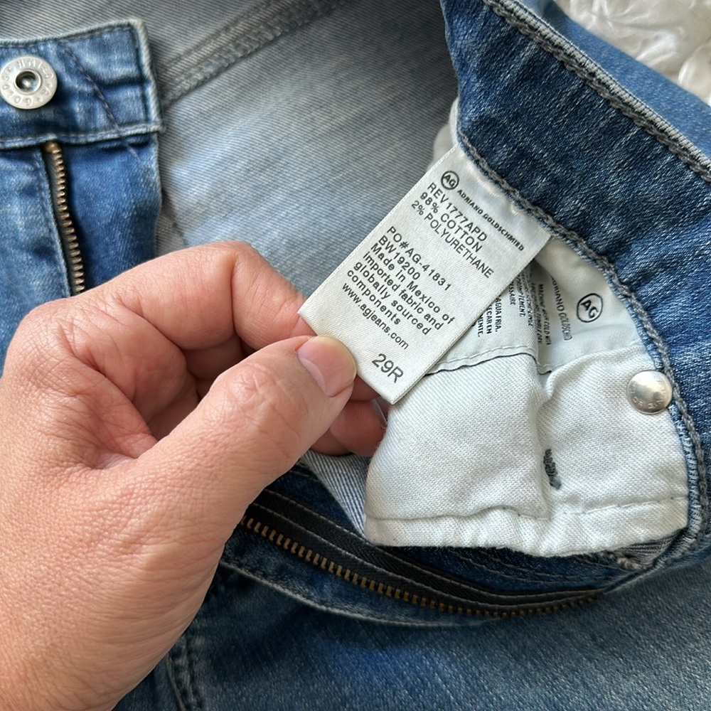 AG The Farrah Jeans - Picture 5 of 5